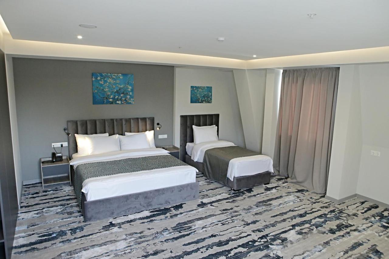 Hotel Address 9d 4*