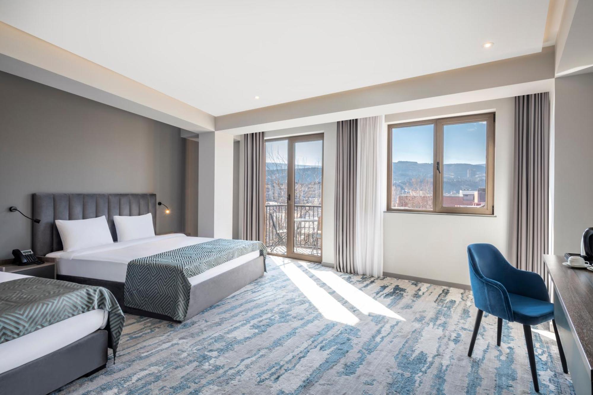 Hotel Address 9d 4*