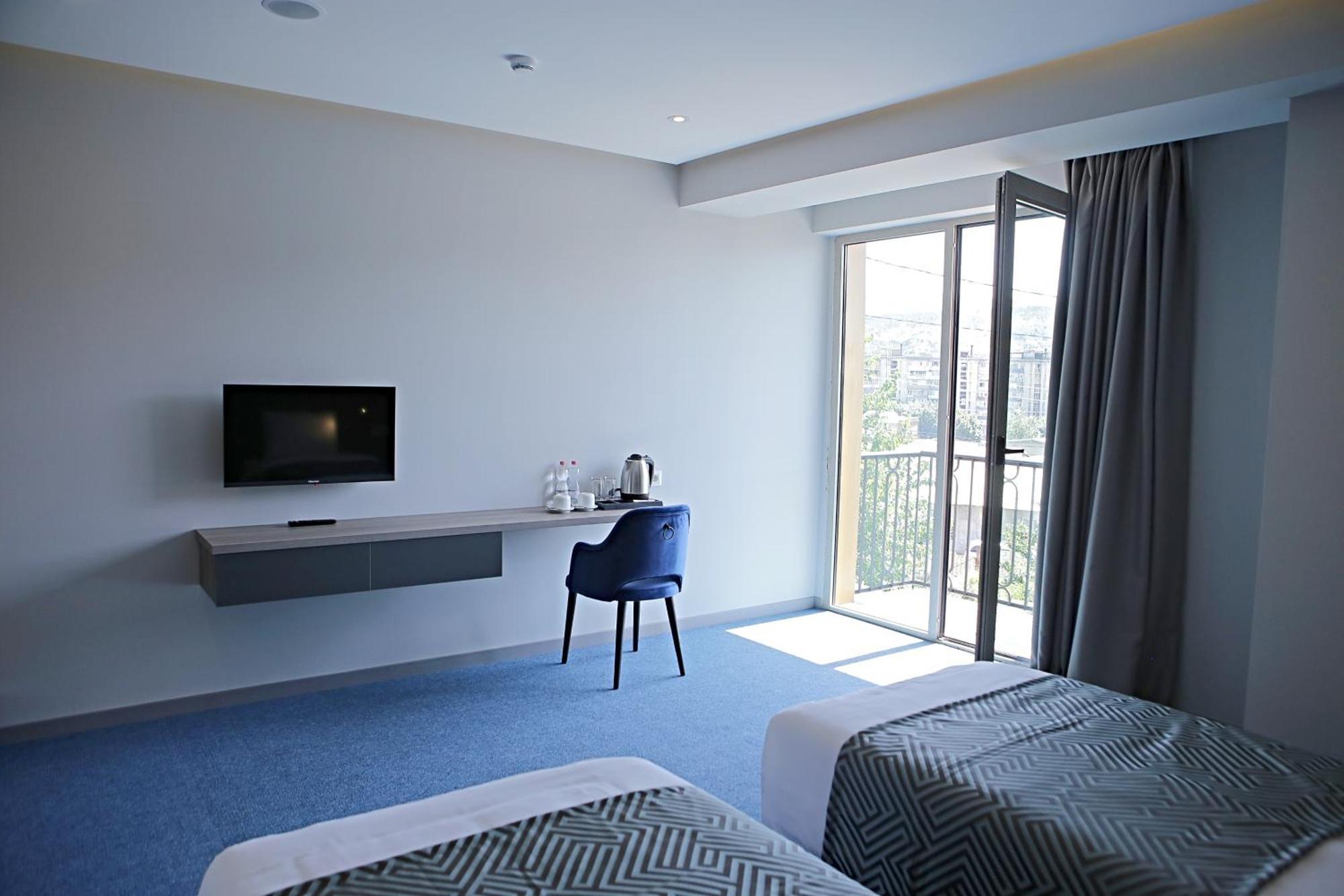 Hotel Address 9d 4*